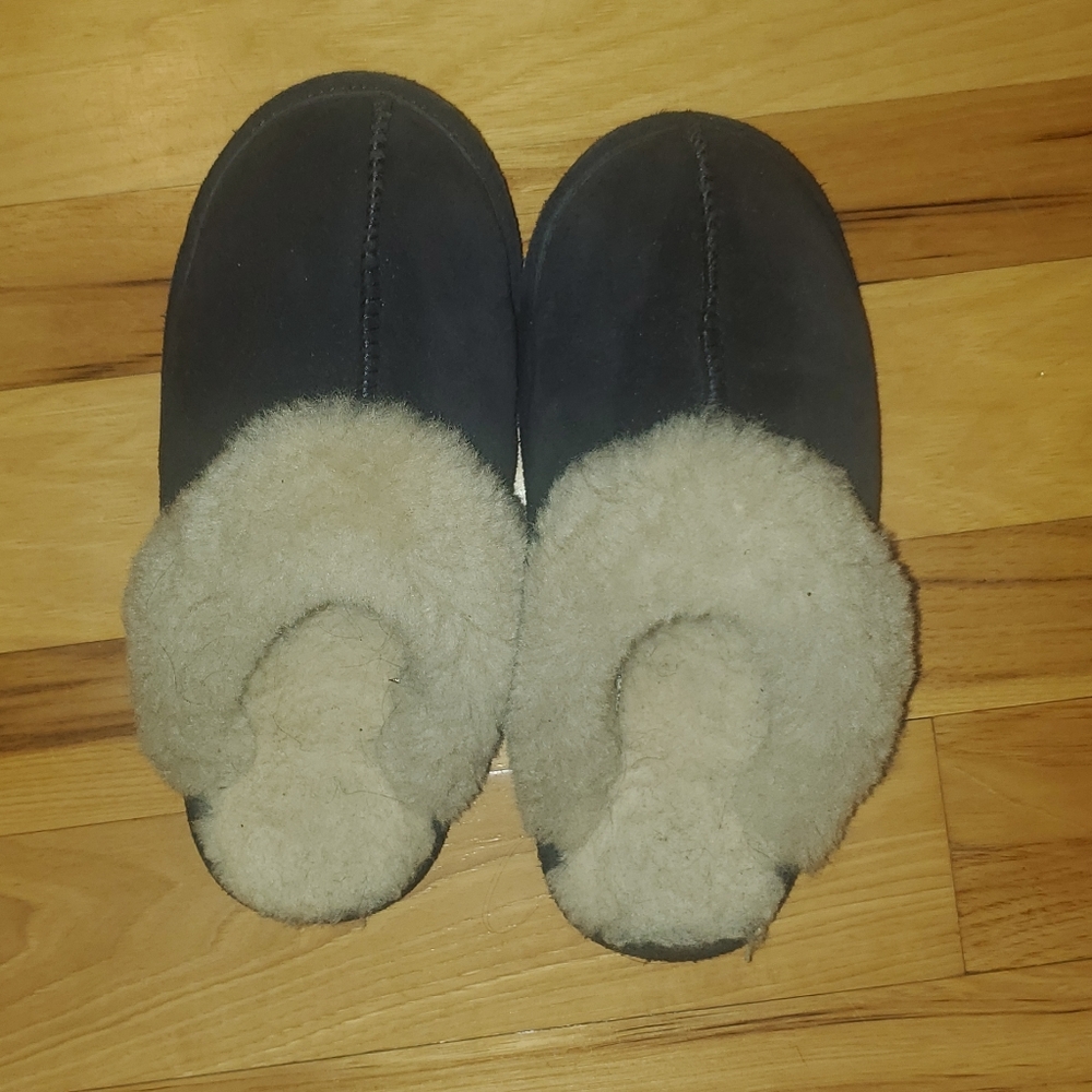 Bearpaw loki slippers
